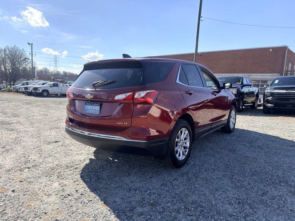 2019 Chevrolet Equinox LT photo 2