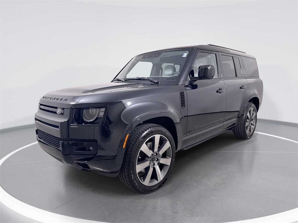 2026 Land Rover Defender V8's photo