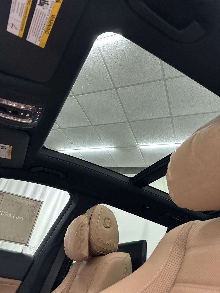 2026 Mercedes Benz GLS 580 4MATIC photo 18