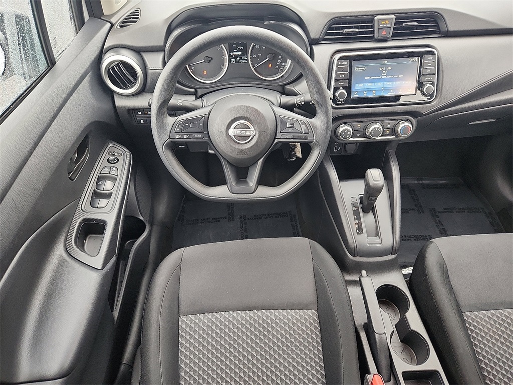 2024 Nissan Versa 1.6 S photo 6