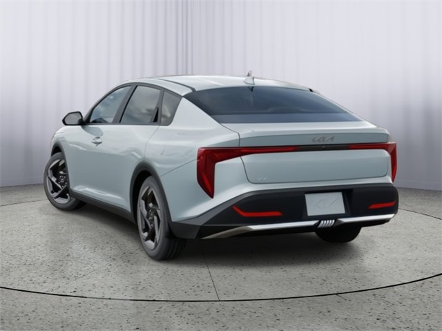 2025 Kia K4 EX photo 3