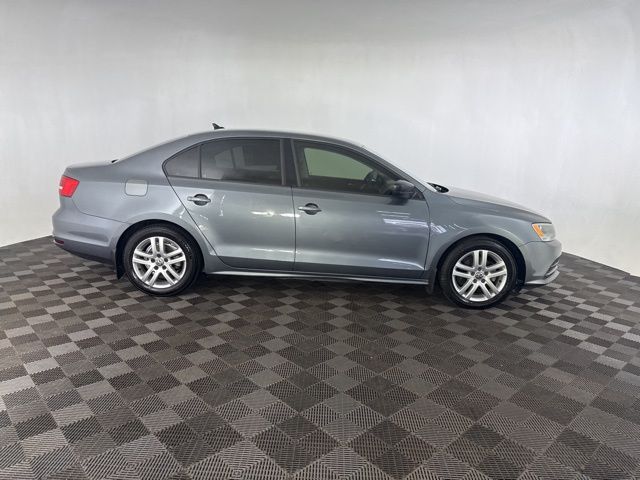 2015 Volkswagen Jetta 2.0 S photo 2