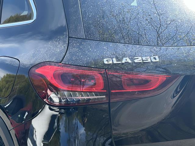 2021 Mercedes Benz GLA 250 4MATIC photo 6