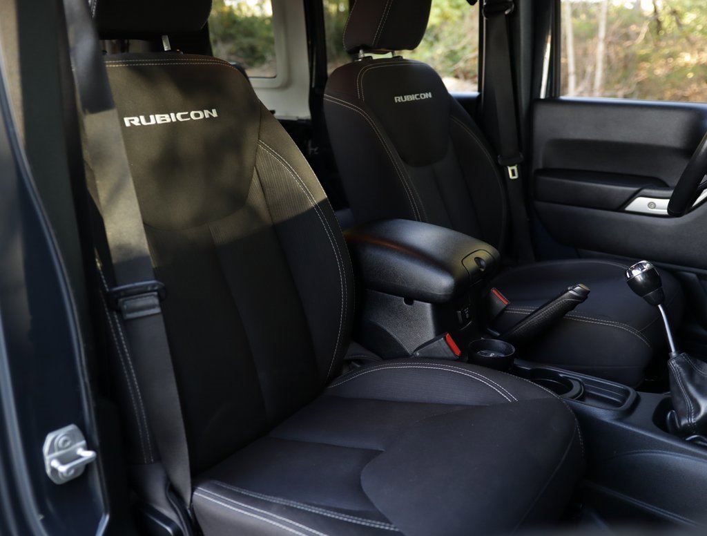 2016 Jeep Wrangler Unlimited Rubicon photo 26
