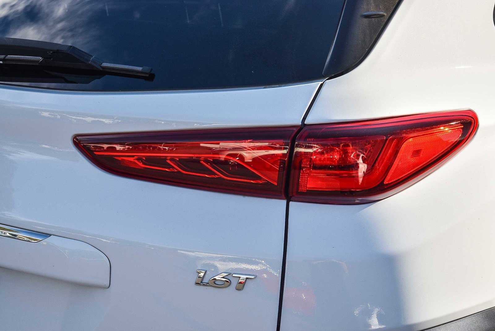 2021 Hyundai Kona Limited photo 4