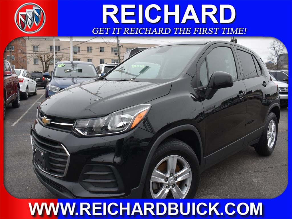 2020 Chevrolet Trax LS's photo