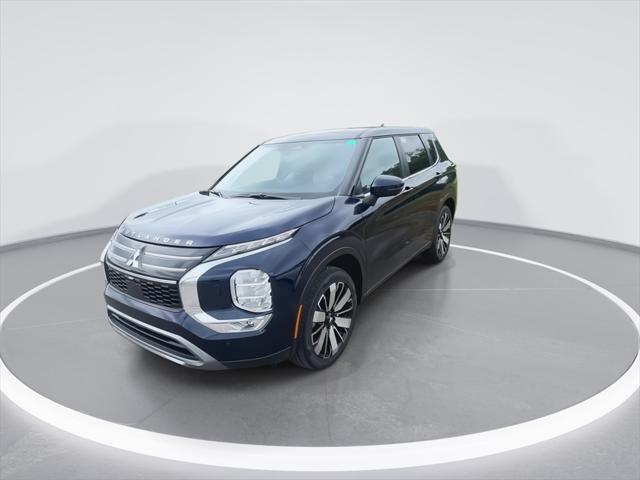 2025 Mitsubishi Outlander SE photo 4