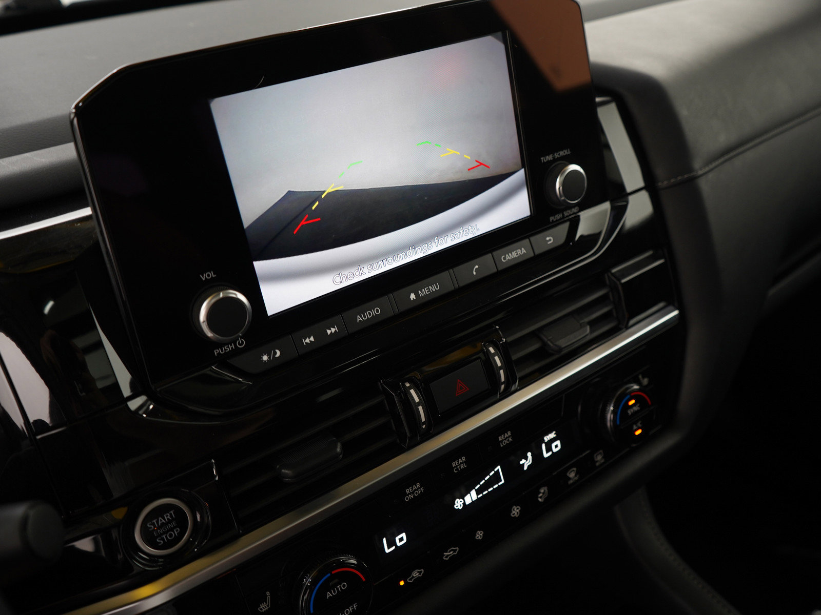 2024 Nissan Pathfinder SV photo 23