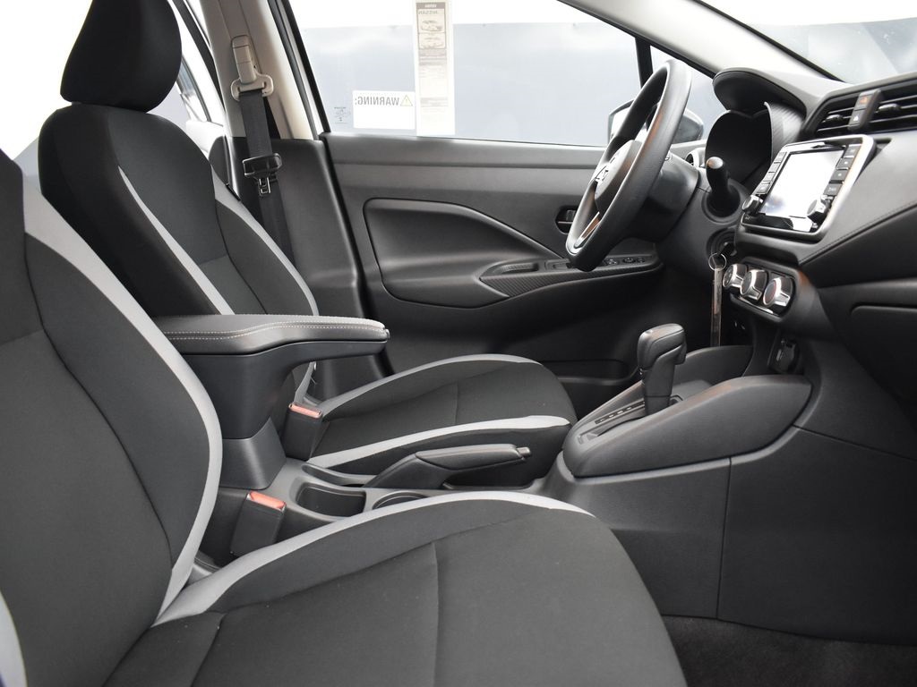 2025 Nissan Versa 1.6 S photo 19