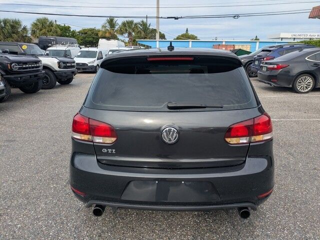 2011 Volkswagen Golf GTI photo 5