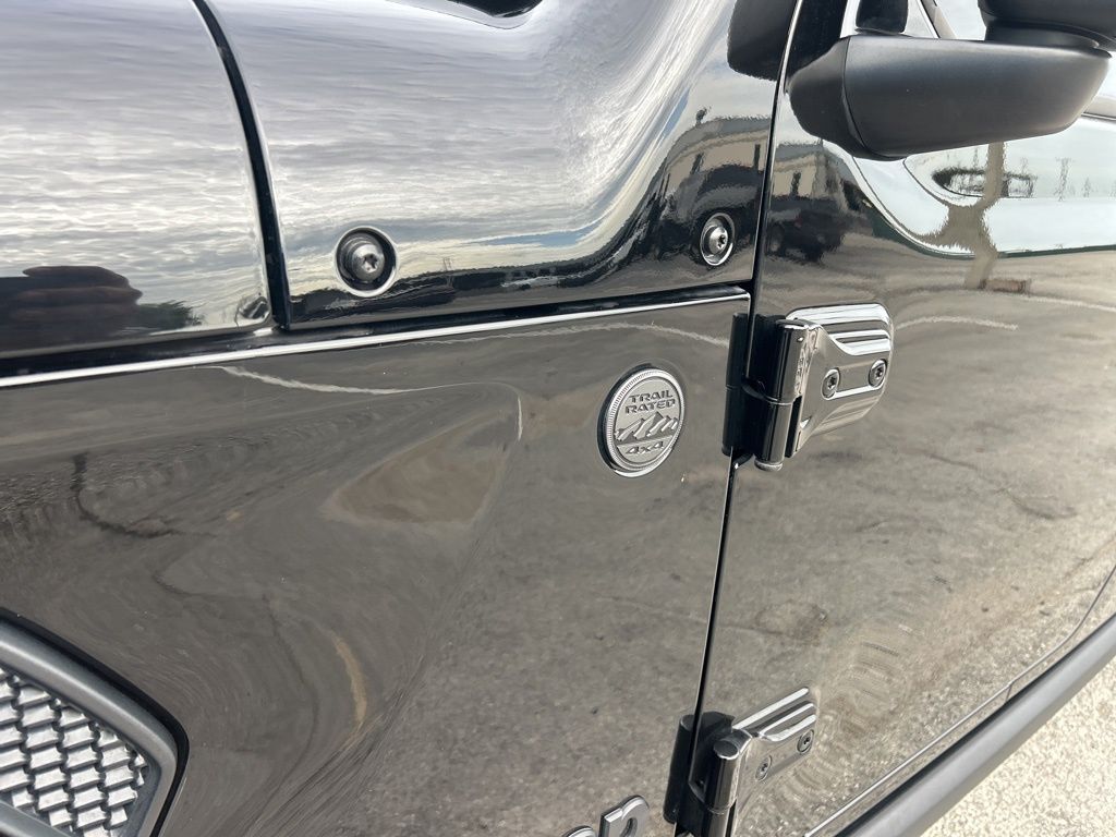 2024 Jeep Gladiator photo 19