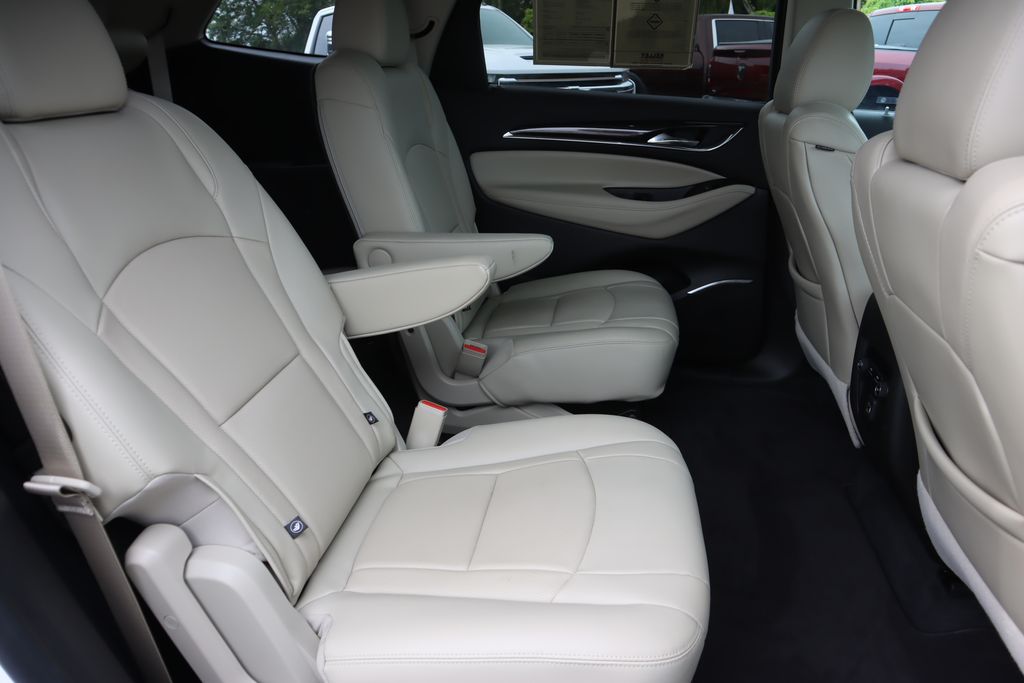 2021 Buick Enclave Essence photo 28