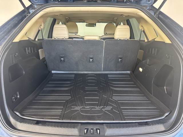 2018 Ford Edge SEL photo 18