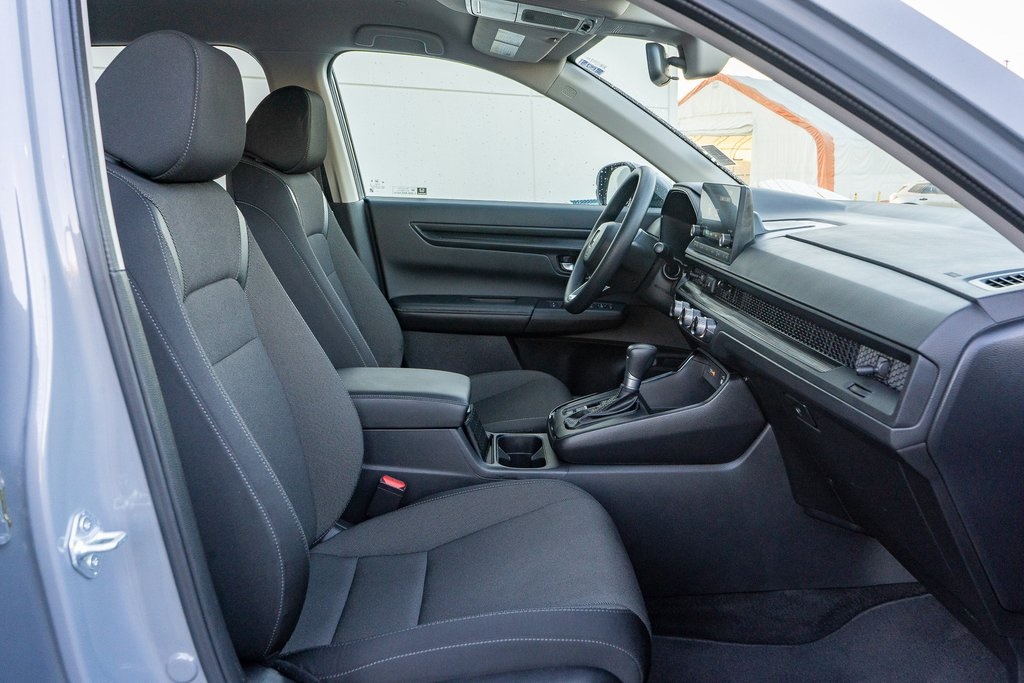 2025 Honda CR-V LX photo 17