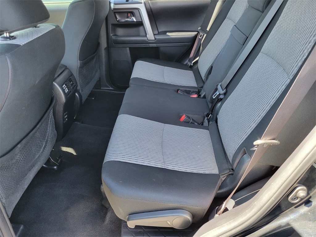 2019 Toyota 4Runner SR5 photo 10