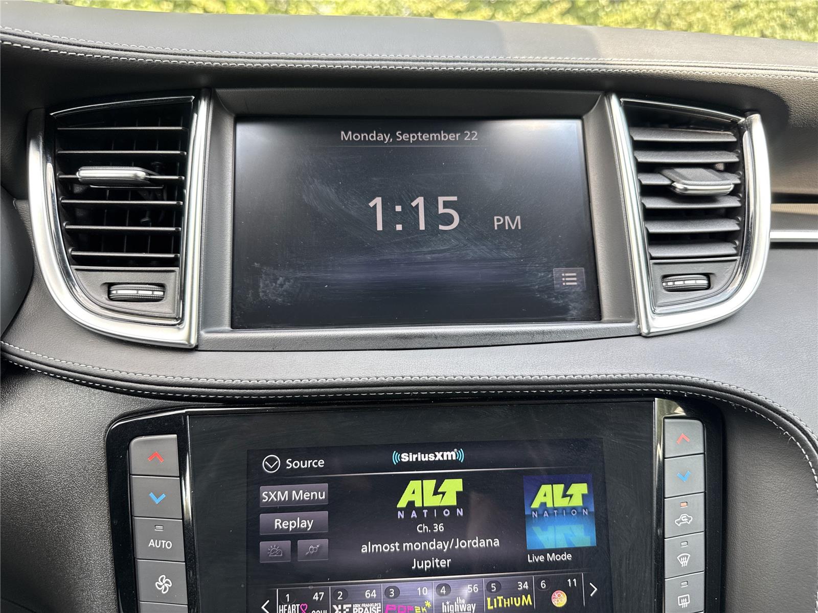 2025 Infiniti QX50 Luxe photo 17