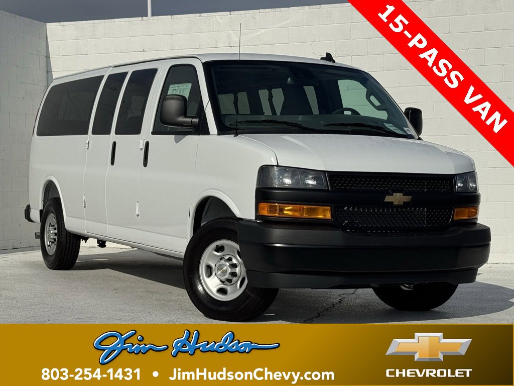 2025 Chevrolet Express Passenger LS's photo
