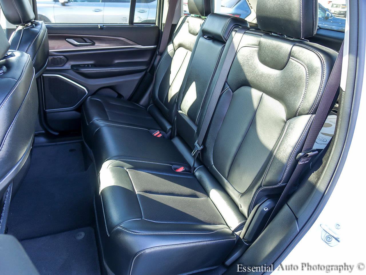 2024 JEEP GRAND CHEROKEE - Image 9