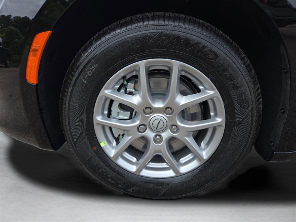 2026 Chrysler Voyager LX photo 10