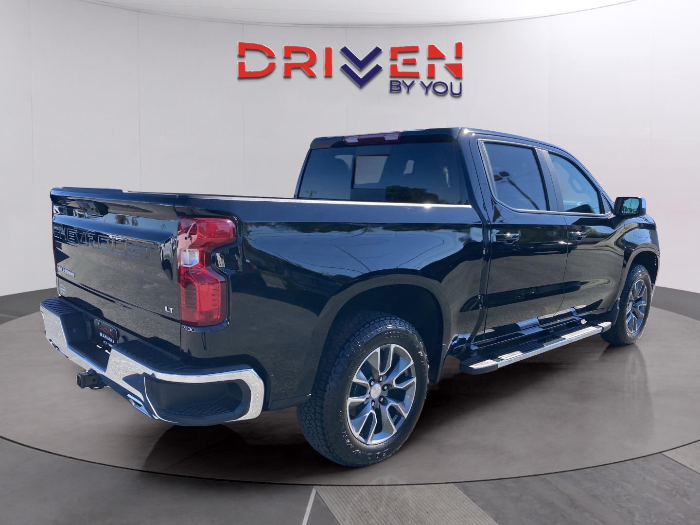 2026 Chevrolet Silverado 1500 LT photo 2