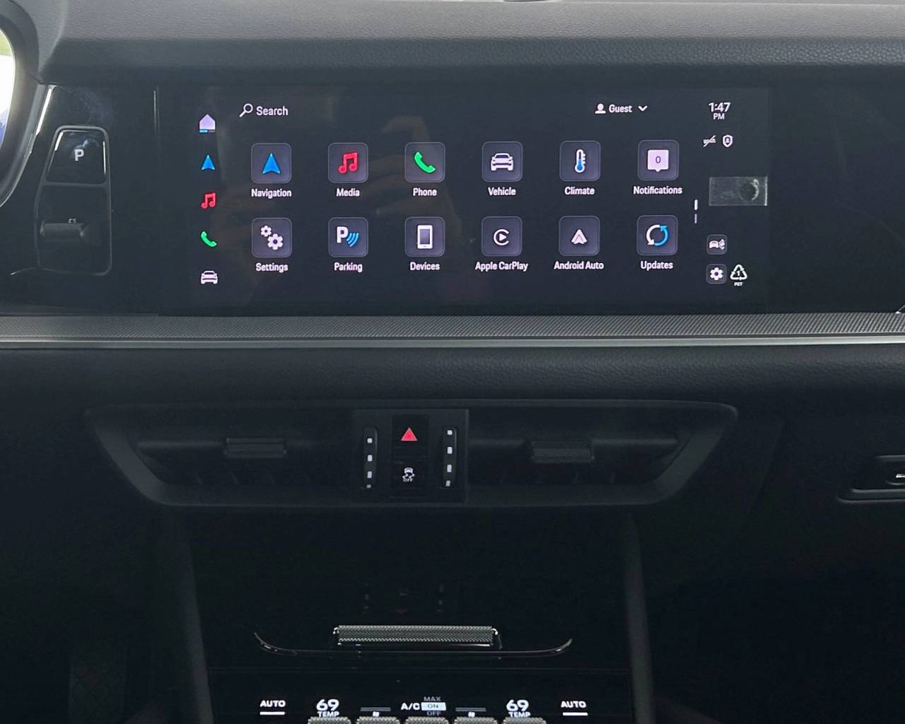 2025 Porsche Cayenne photo 16