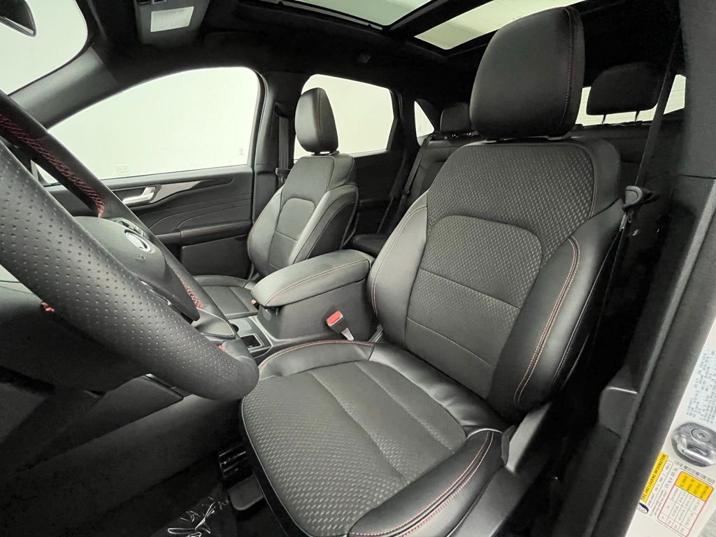 2024 Ford Escape ST-Line Select photo 12