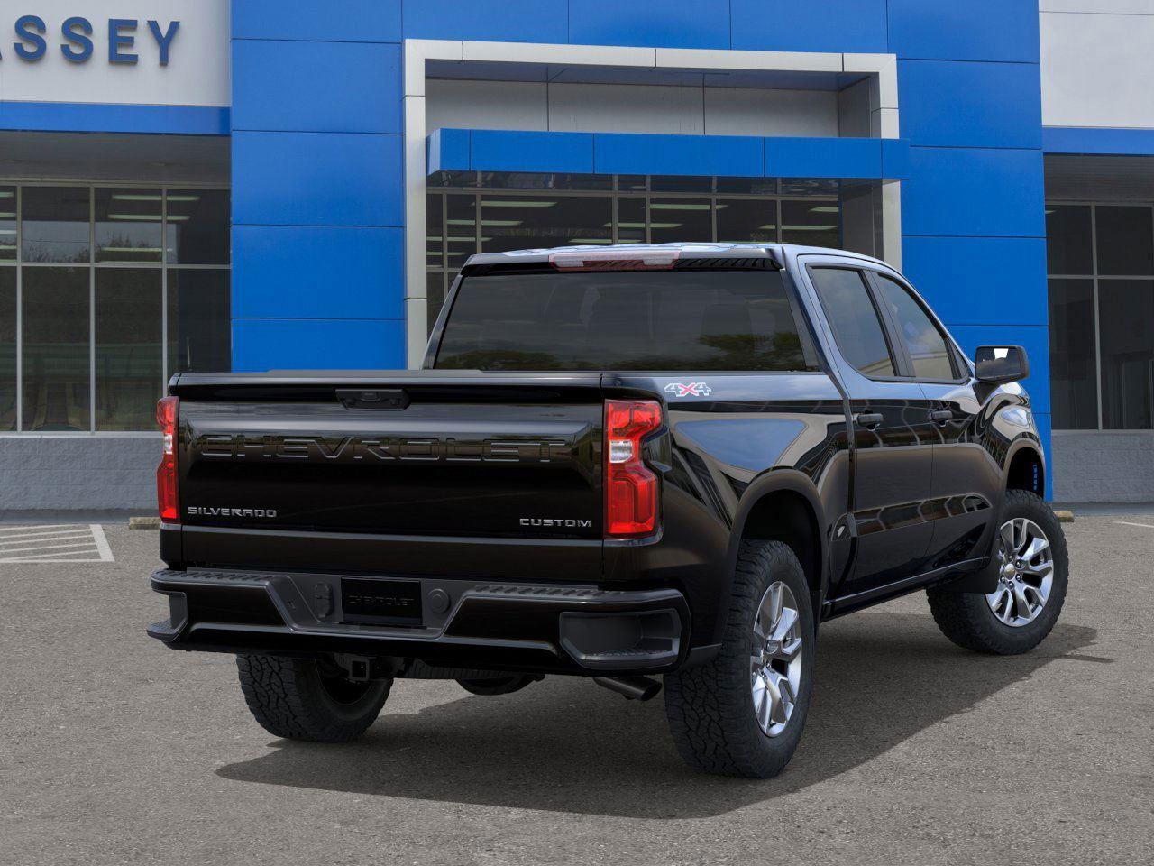2025 Chevrolet Silverado 1500 Custom photo 3