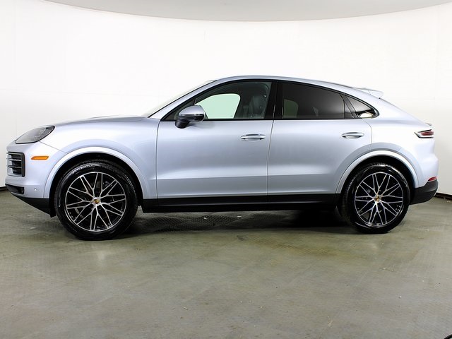 2025 Porsche Cayenne photo 2