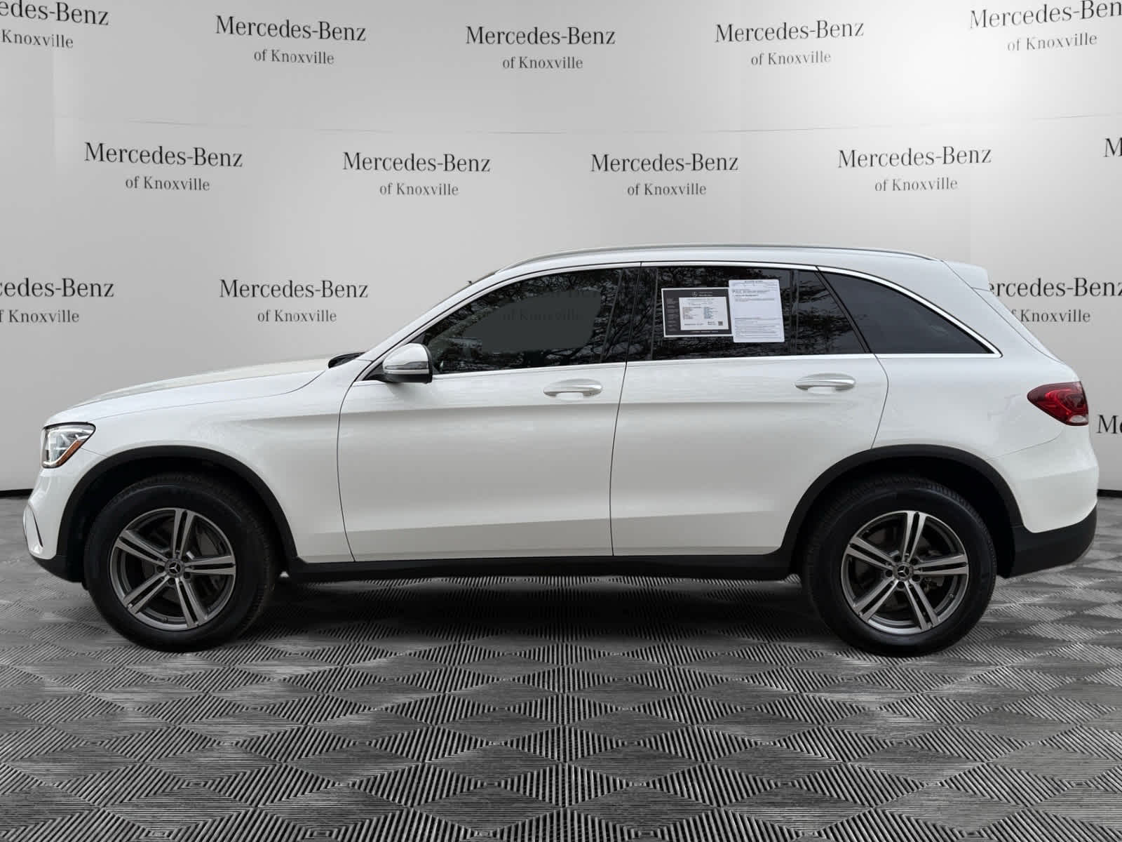 2020 Mercedes Benz GLC 300 photo 2