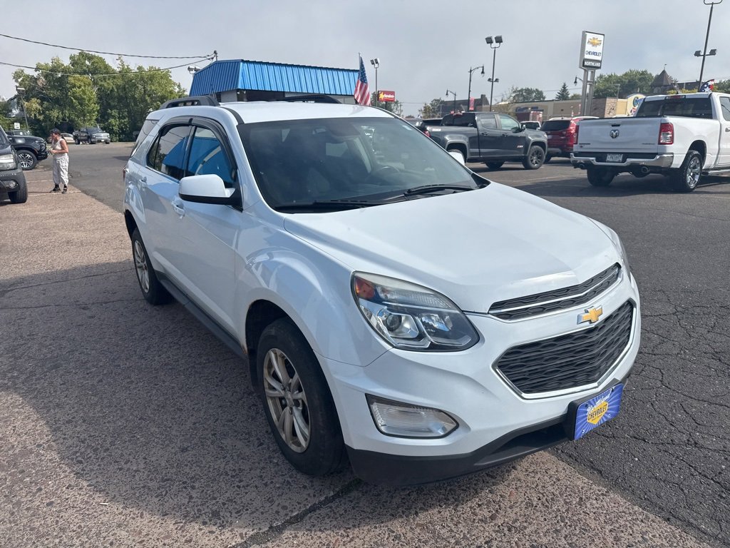 2017 Chevrolet Equinox LT photo 4