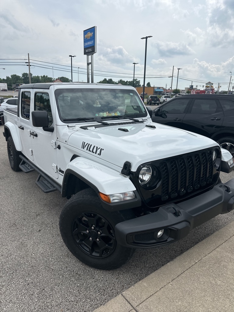 2021 Jeep Gladiator Willys photo 3