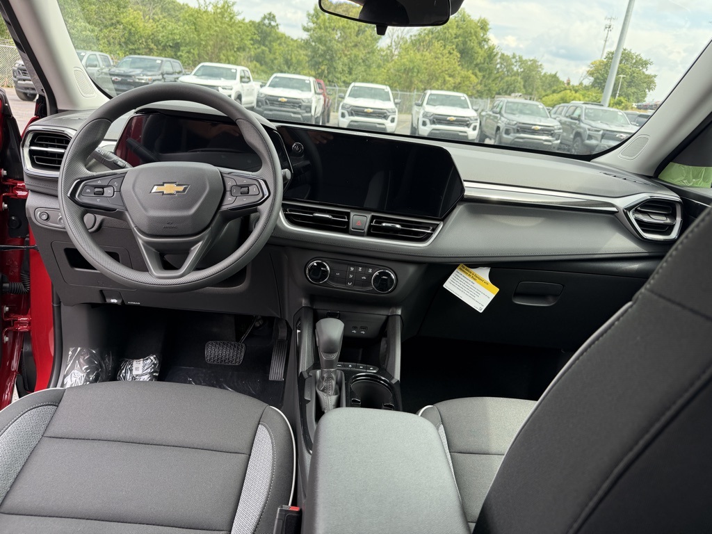 2026 Chevrolet Trailblazer LS photo 8