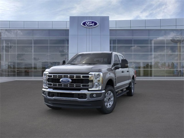 2024 Ford F-350 XLT photo 2