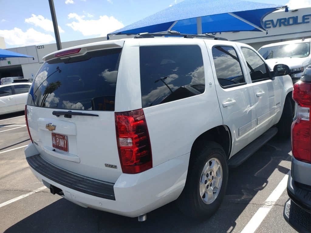 2010 Chevrolet Tahoe LT photo 3