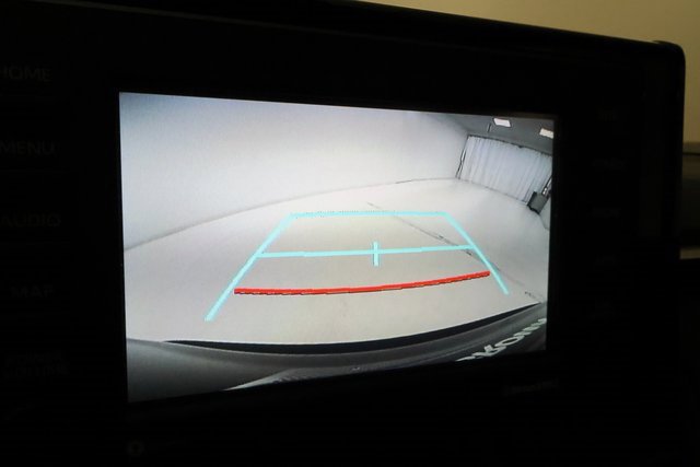 2022 Toyota RAV4 Hybrid XLE photo 14