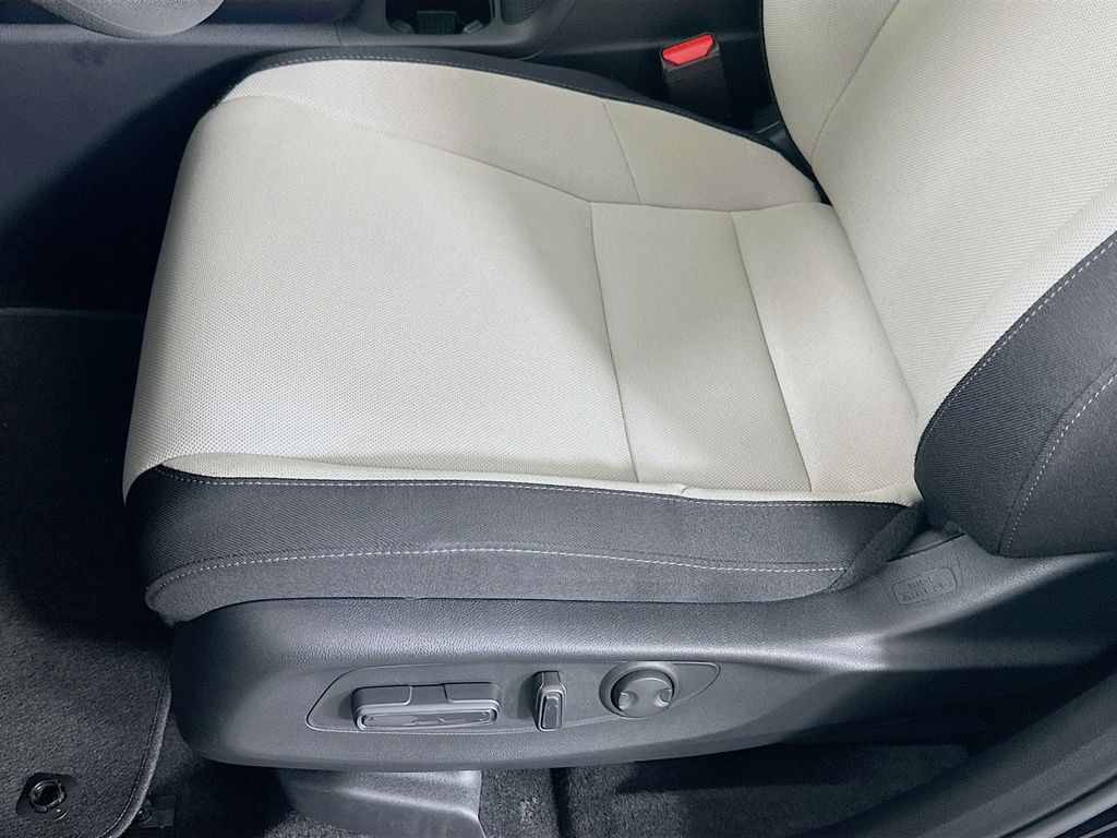 2025 Honda CR-V EX photo 18