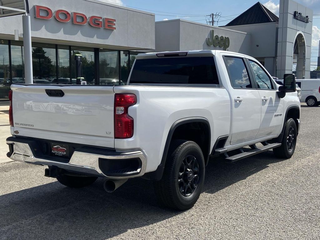 2024 Chevrolet Silverado 3500HD LT photo 3