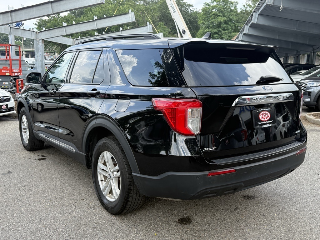 2022 Ford Explorer XLT photo 8