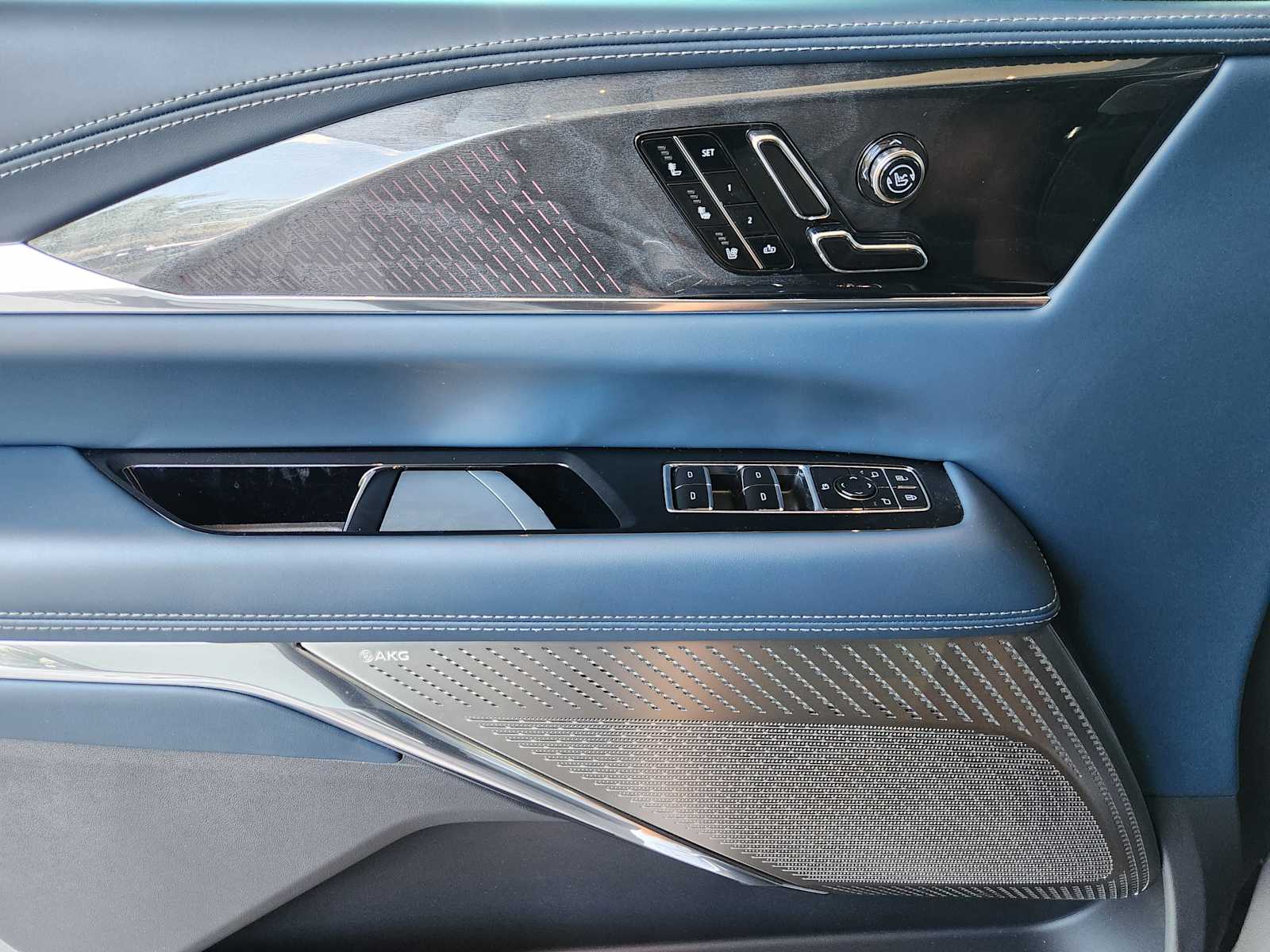 2026 Cadillac Escalade IQ Premium Sport photo 12