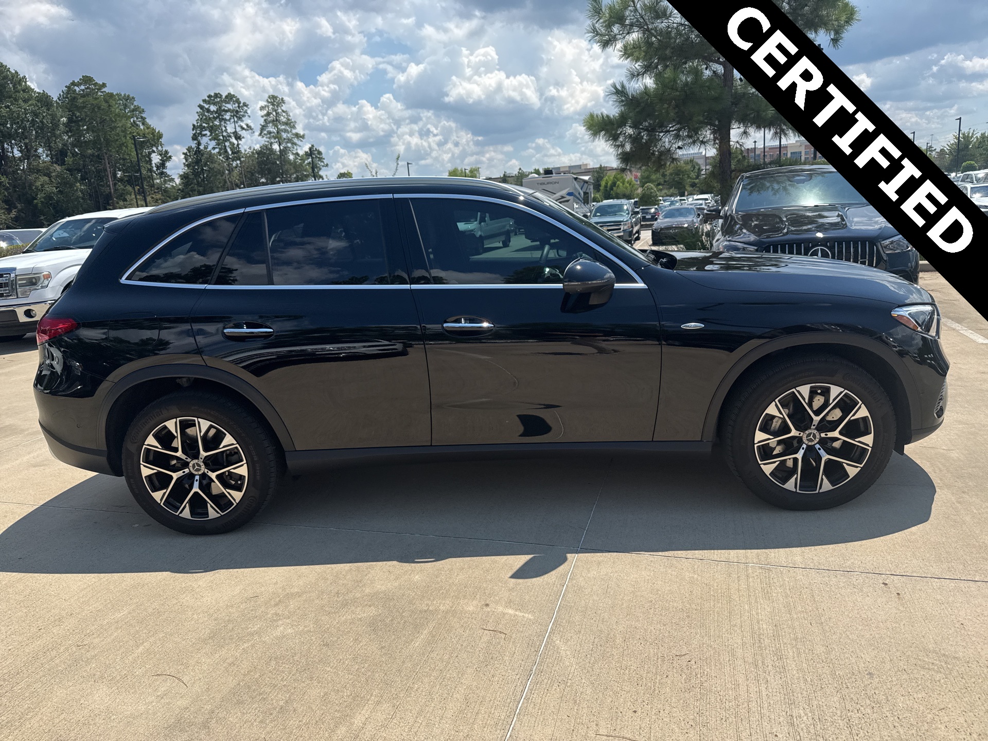2025 Mercedes Benz GLC 350e 4MATIC photo 3