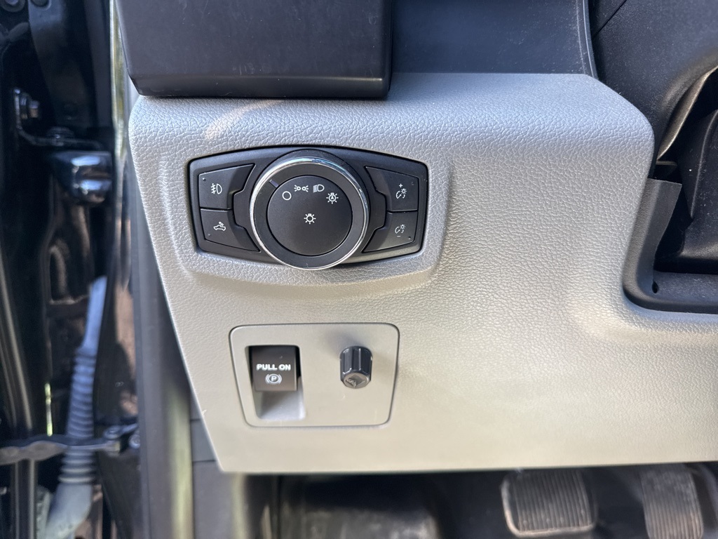 2017 Ford F-150 XL photo 15