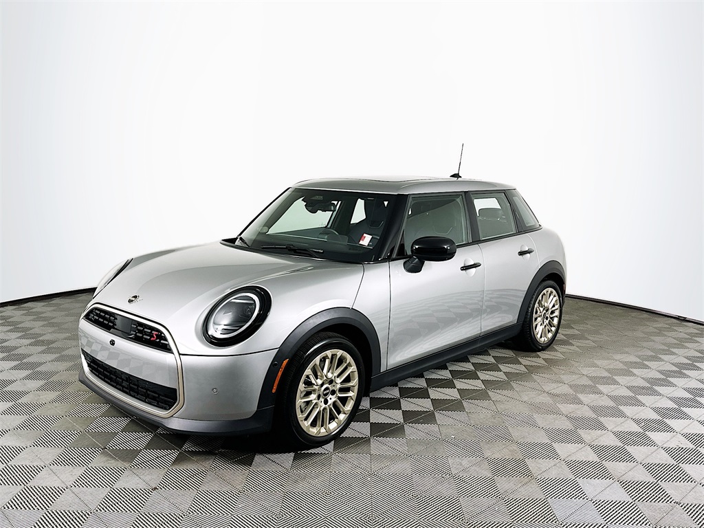 2025 MINI Hardtop 4 Door S's photo