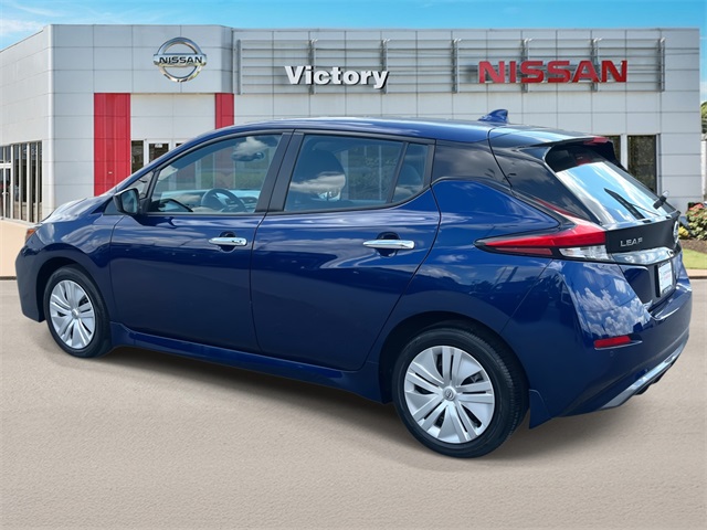 2023 Nissan Leaf S photo 5