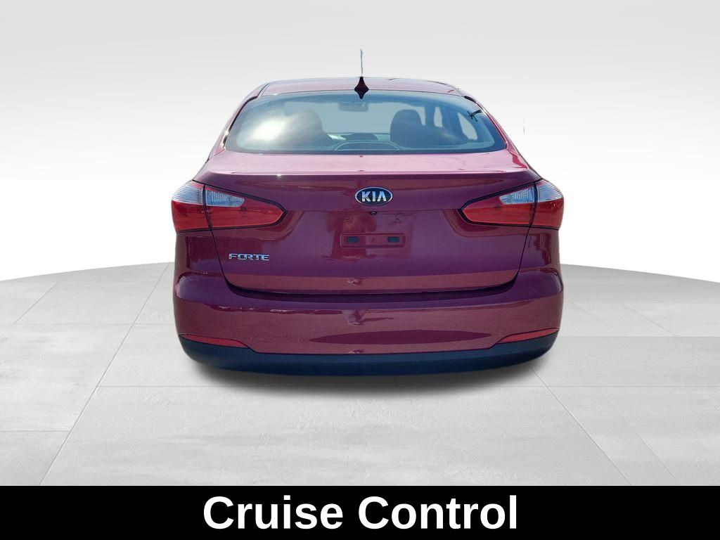 2016 Kia Forte LX photo 4