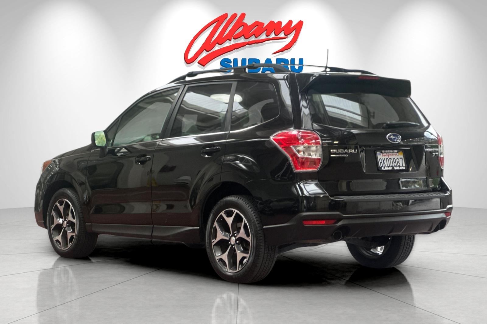 2015 Subaru Forester 2.0XT Premium photo 4