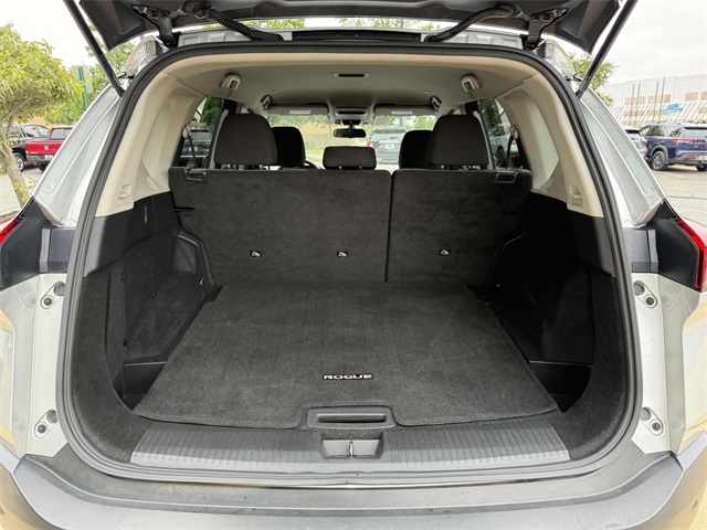 2023 Nissan Rogue SV photo 33