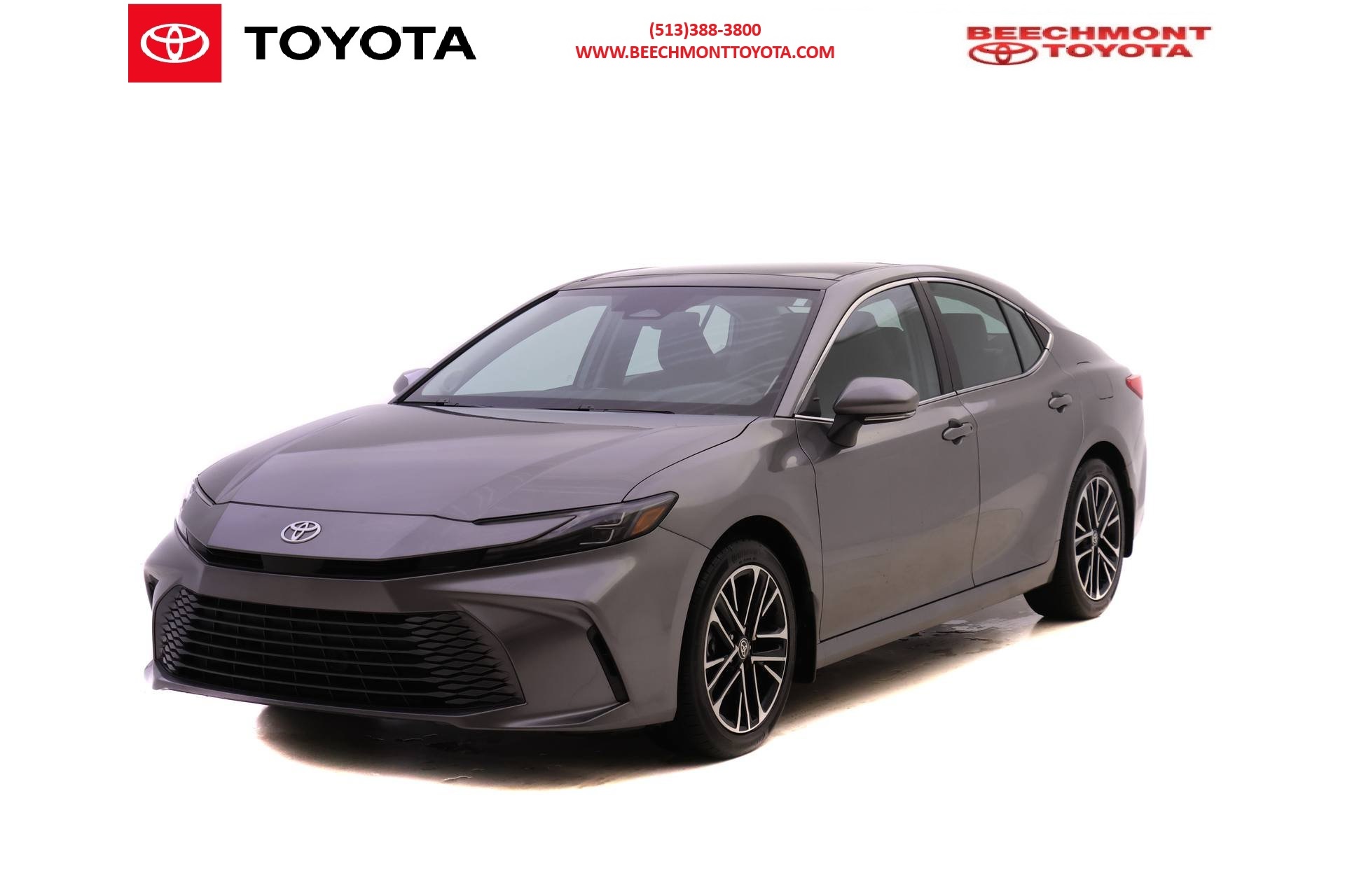 2025 Toyota Camry XLE's photo