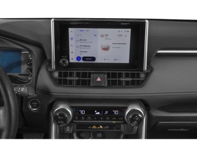 2025 Toyota RAV4 XLE photo 13