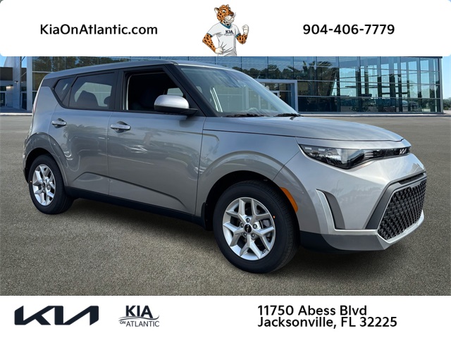 2025 Kia Soul LX's photo