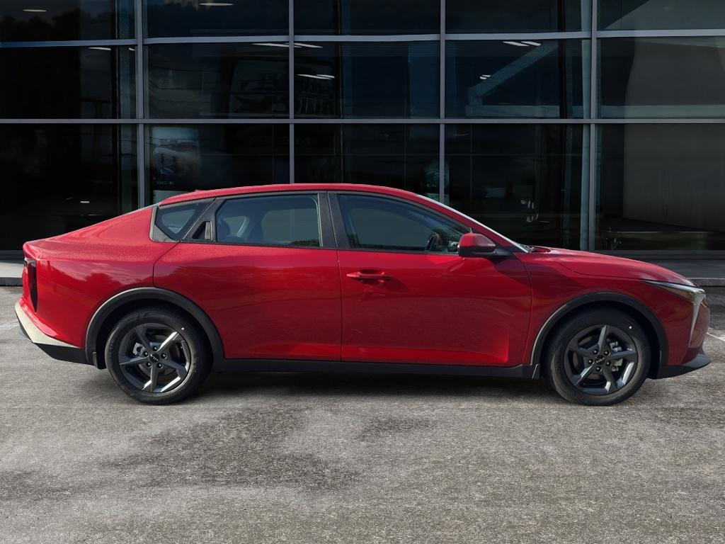 2025 Kia K4 LXS photo 4